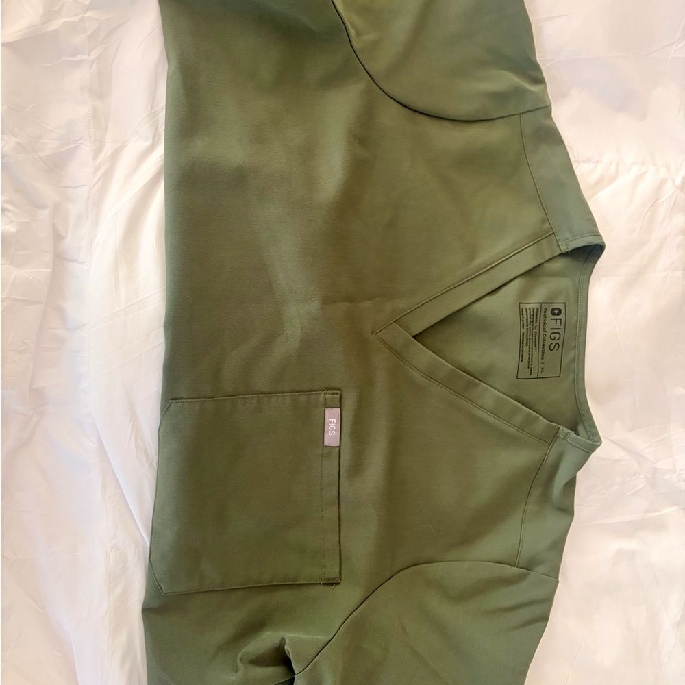 Figs Olive Green Scrub Top